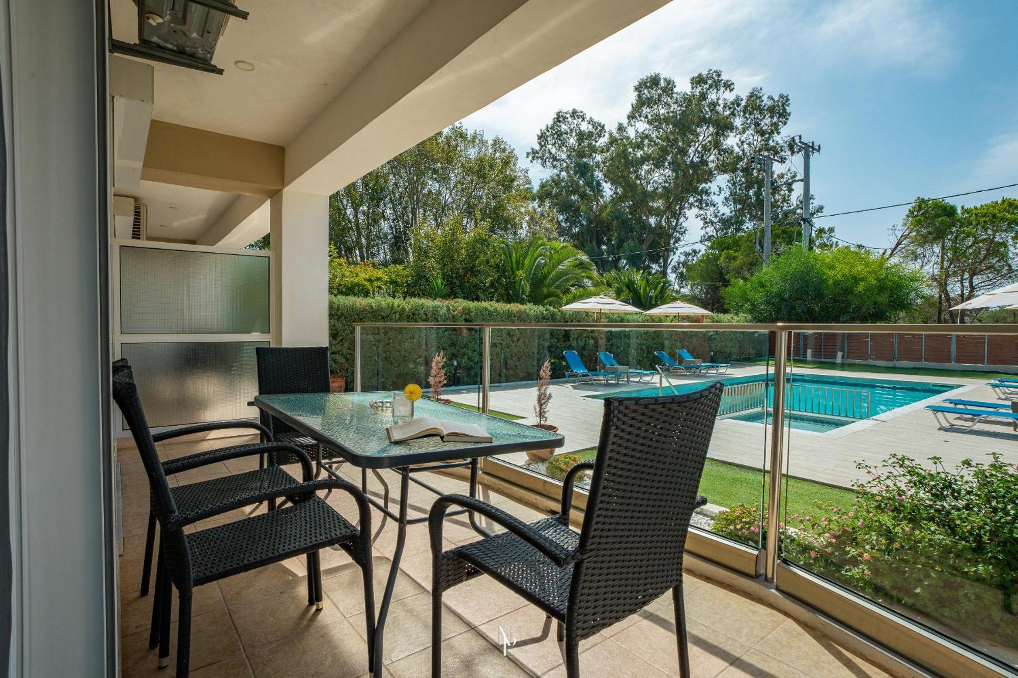 Nancy'S Budget Villa With Pool & Jacuzzi By "Elite" ラガナス エクステリア 写真